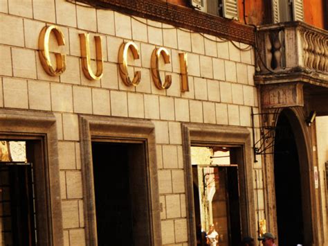 gucci outlet near rome.